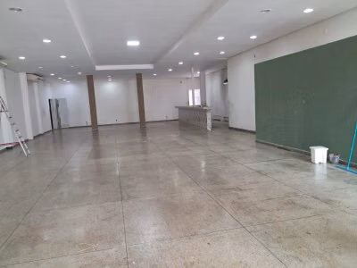 Sala-Conjunto, 350 m² - Foto 1