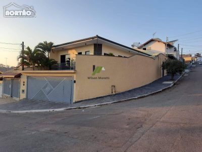 Casa, 5 quartos, 202 m² - Foto 3