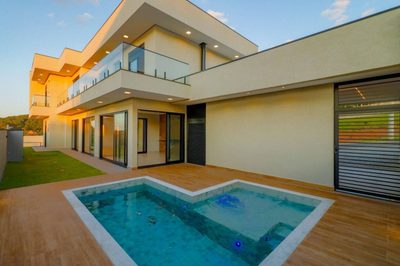 Casa, 4 quartos, 295 m² - Foto 1