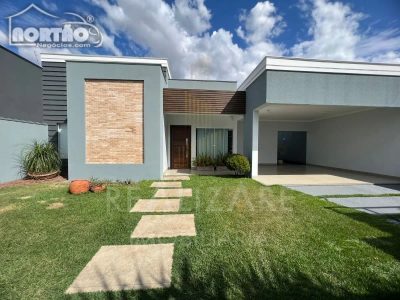 Casa, 4 quartos, 225 m² - Foto 2