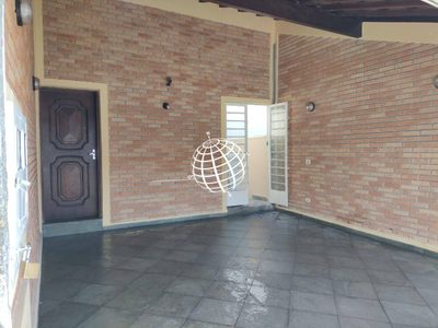 Casa, 4 quartos, 206 m² - Foto 1