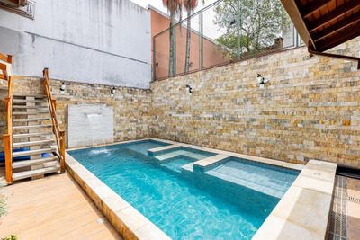 Casa, 4 quartos, 300 m² - Foto 1