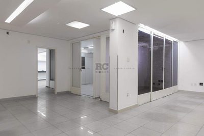 Casa, 1 quarto, 650 m² - Foto 2