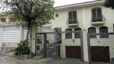 Sobrado, 3 quartos, 245 m² - Foto 1