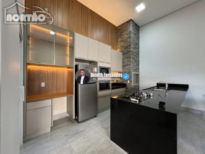 Casa, 1 quarto, 194 m² - Foto 1