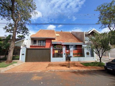 Sobrado, 3 quartos, 365 m² - Foto 1