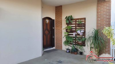 Casa, 4 quartos, 243 m² - Foto 1