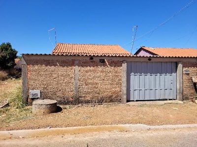 Casa, 2 quartos, 180 m² - Foto 1