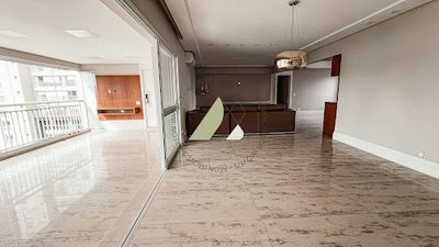 Apartamento, 3 quartos, 242 m² - Foto 2