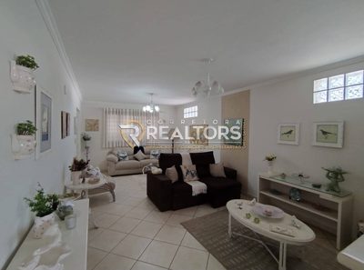 Casa, 3 quartos, 263 m² - Foto 2
