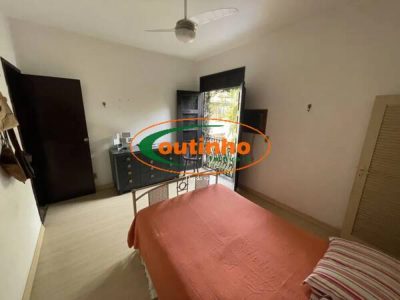 Casa, 5 quartos, 240 m² - Foto 1