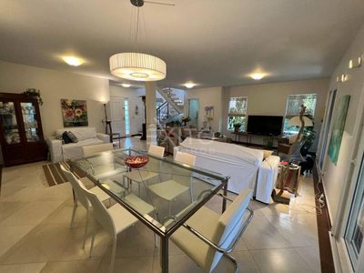 Casa, 3 quartos, 240 m² - Foto 1