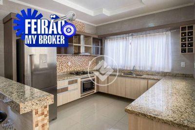 Casa, 3 quartos, 211 m² - Foto 1