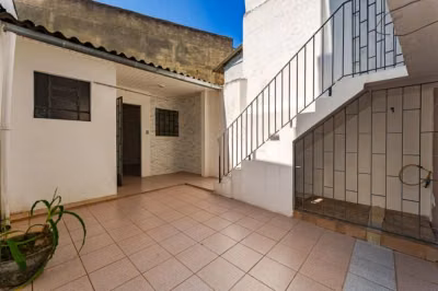 Casa, 2 quartos, 225 m² - Foto 1