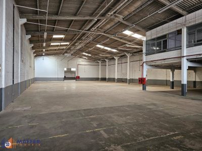 Depósito-Galpão, 2200 m² - Foto 1