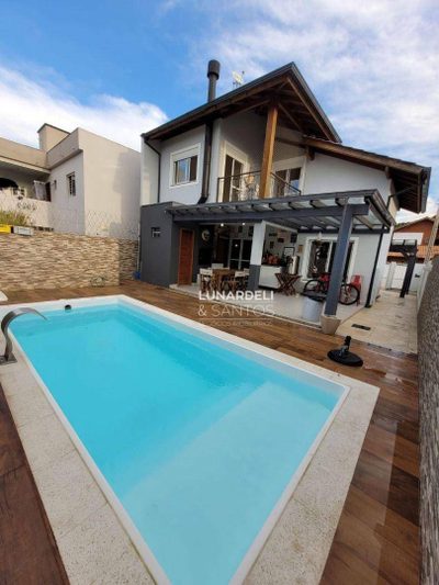 Casa, 3 quartos, 180 m² - Foto 1