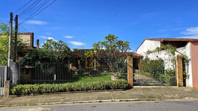 Casa, 4 quartos, 198 m² - Foto 1