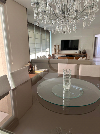 Apartamento, 3 quartos, 193 m² - Foto 1