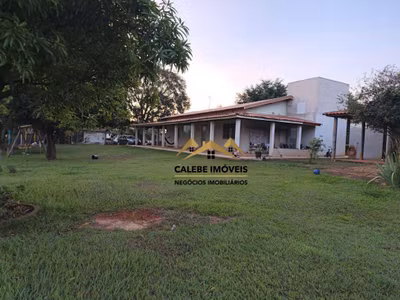 Chácara, 3 quartos, 3254 m² - Foto 1