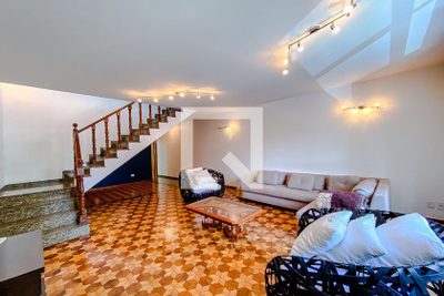 Casa, 4 quartos, 358 m² - Foto 1