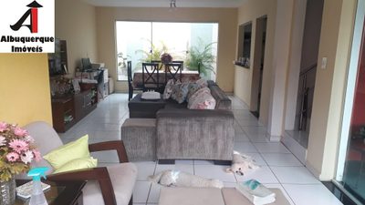 Casa, 4 quartos, 200 m² - Foto 1