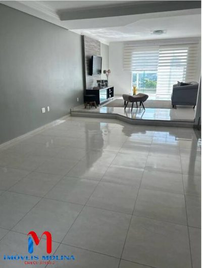 Casa, 4 quartos, 369 m² - Foto 1