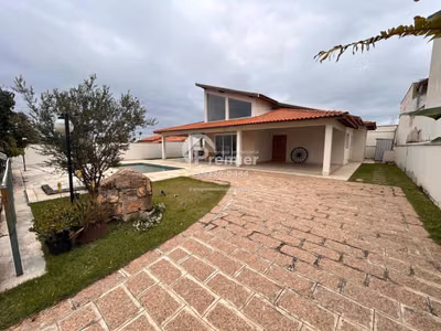Chácara, 3 quartos, 1027 m² - Foto 1