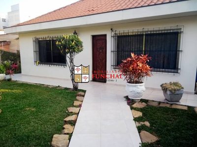 Casa, 3 quartos, 203 m² - Foto 1