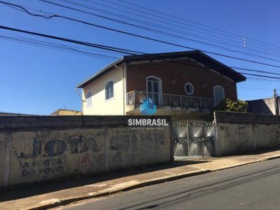 Casa, 3 quartos, 241 m² - Foto 1