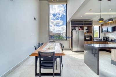 Casa, 3 quartos, 261 m² - Foto 2