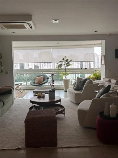 Apartamento, 3 quartos, 261 m² - Foto 1