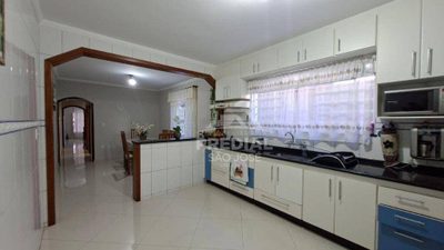 Casa, 4 quartos, 176 m² - Foto 1