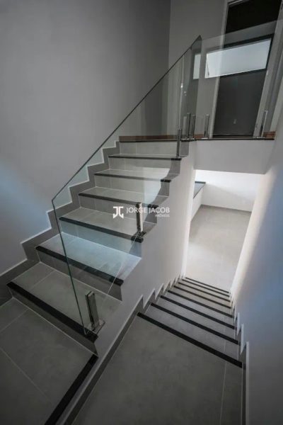 Casa, 4 quartos, 263 m² - Foto 1