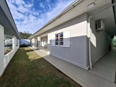 Casa, 4 quartos, 306 m² - Foto 1