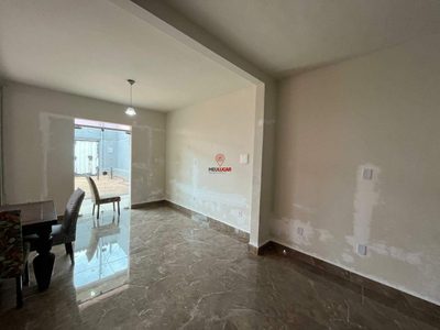 Casa, 3 quartos, 243 m² - Foto 3