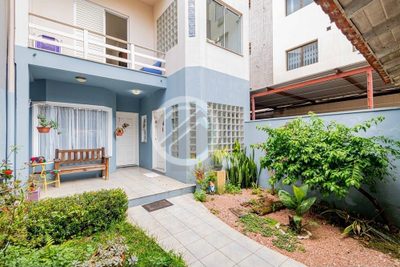 Casa, 3 quartos, 255 m² - Foto 1