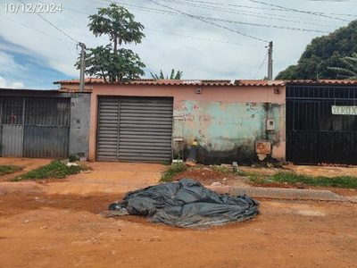 Casa, 2 quartos, 180 m² - Foto 1
