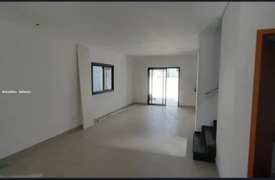 Casa, 4 quartos, 210 m² - Foto 1