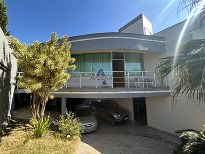 Casa, 4 quartos, 450 m² - Foto 1