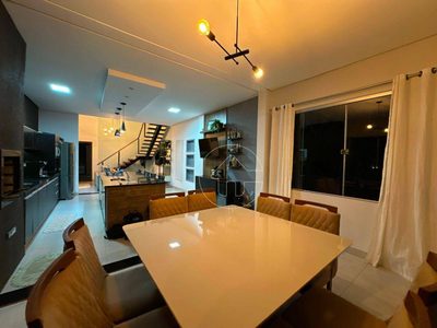 Casa, 3 quartos, 285 m² - Foto 4