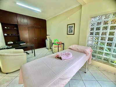 Casa, 3 quartos, 241 m² - Foto 2
