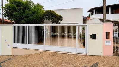 Casa, 3 quartos, 195 m² - Foto 1