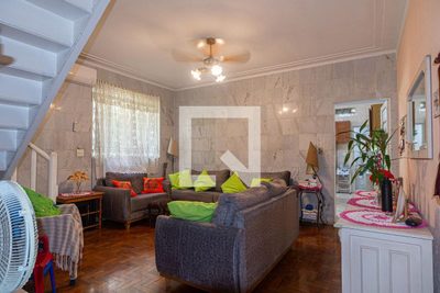 Casa, 3 quartos, 209 m² - Foto 1