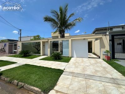 Casa, 3 quartos, 250 m² - Foto 1