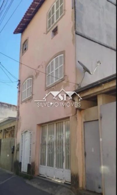 Casa, 4 quartos, 195 m² - Foto 1