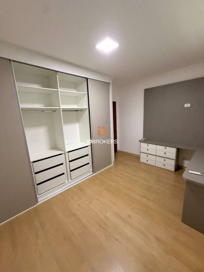 Casa, 3 quartos, 180 m² - Foto 2