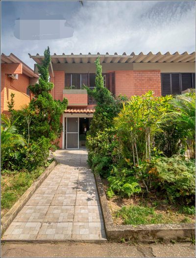 Casa, 3 quartos, 177 m² - Foto 1