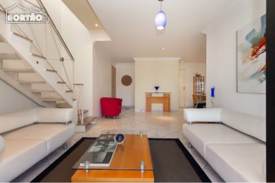 Casa, 4 quartos, 206 m² - Foto 1