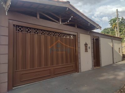 Casa, 3 quartos, 217 m² - Foto 1