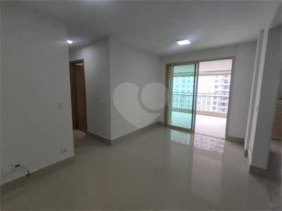Apartamento, 2 quartos, 74 m² - Foto 2